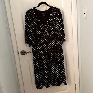 Polka dot v-neck dress-knee length